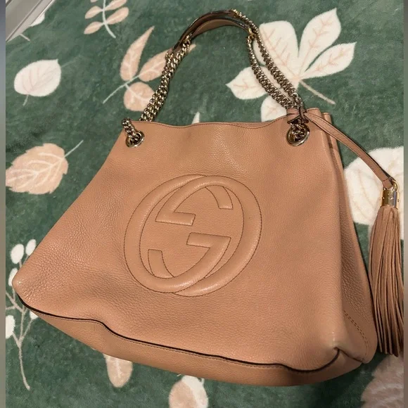 Gucci Beige Leather Shoulder Bag with Gold Chain - Picture 16 of 17